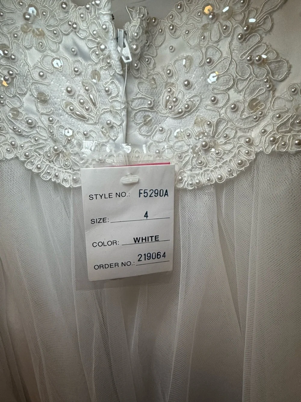 David's Bridal White Floral Appliqué Tulle Flower Girl Dress - Picture 12 of 16
